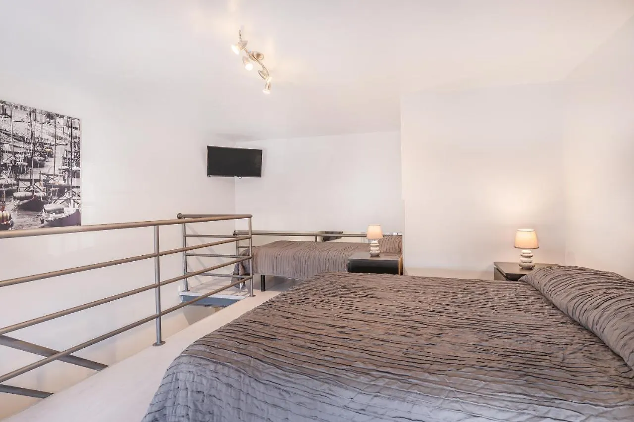 Apartamentos Lux Dinastia Lizbona 0*,
