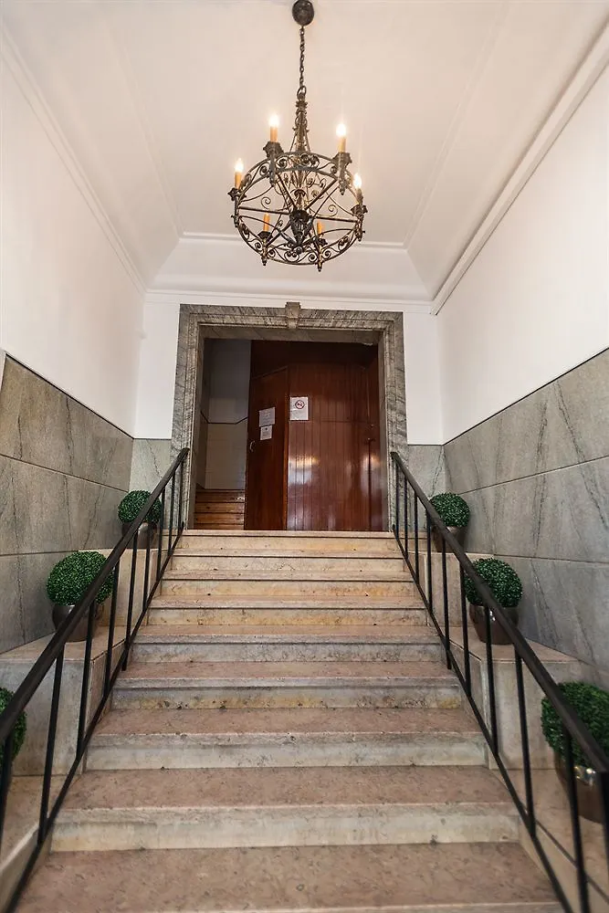 Apartamentos Lux Dinastia Lizbona 0*,